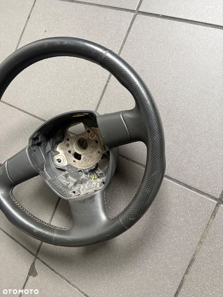 Kierownica Audi A3 8P trójramienna - 3