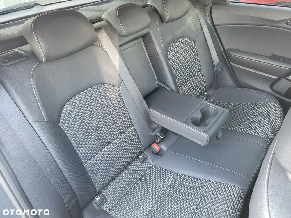 Kia Ceed 1.5 T-GDI Business Line - 17