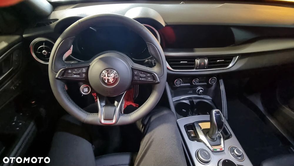 Alfa Romeo Stelvio 2.0 Turbo Veloce Q4 - 5