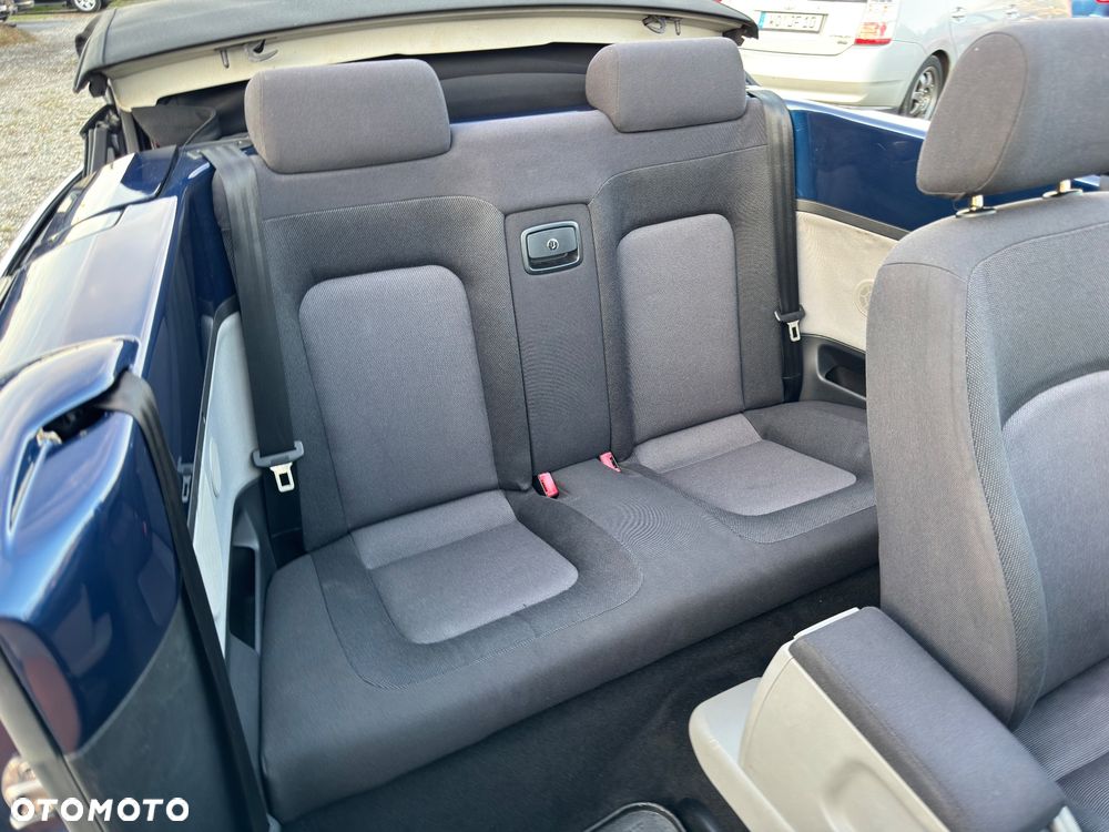 Volkswagen New Beetle 1.4 - 23