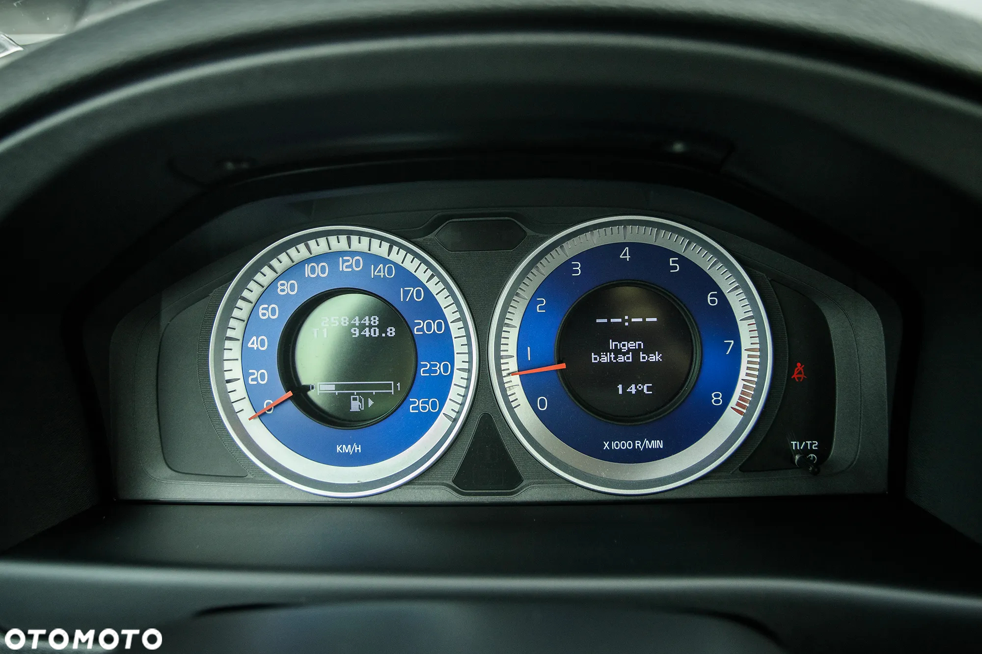 Volvo V70 2.5T R-Design Summum - 35