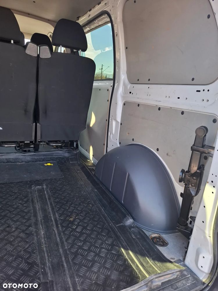 Mercedes-Benz Vito - 11