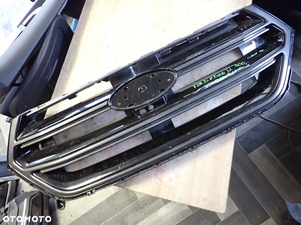 FORD EDGE II GRILL ATRAPA FT4B-8200-AKS FT4B-8200-BK5 FT4B-8200-CKS FT4B-8200-DK5 - 1