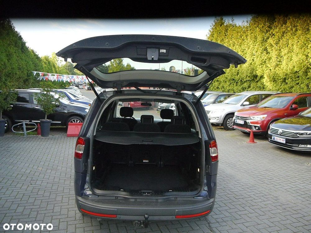Ford Galaxy 2.0 TDCi Ambiente - 12