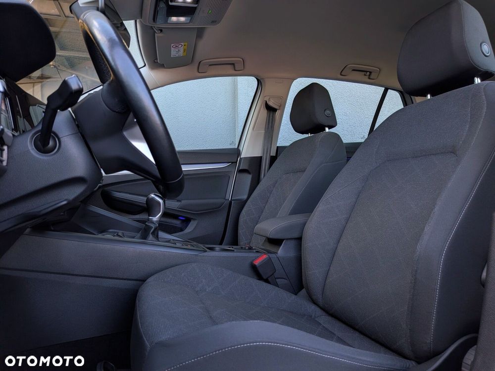 Volkswagen Golf 2.0 TDI Life - 10