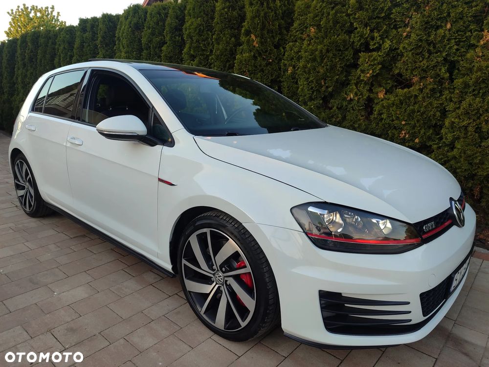 Volkswagen Golf GTI (BlueMotion Technology) DSG - 12