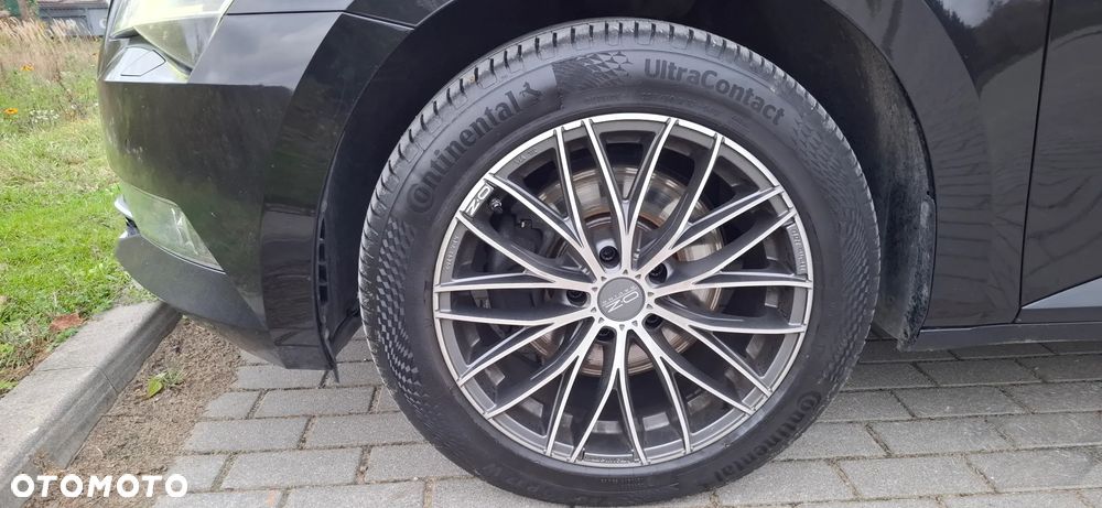Skoda Superb 2.0 TDI 4x4 Style DSG - 12