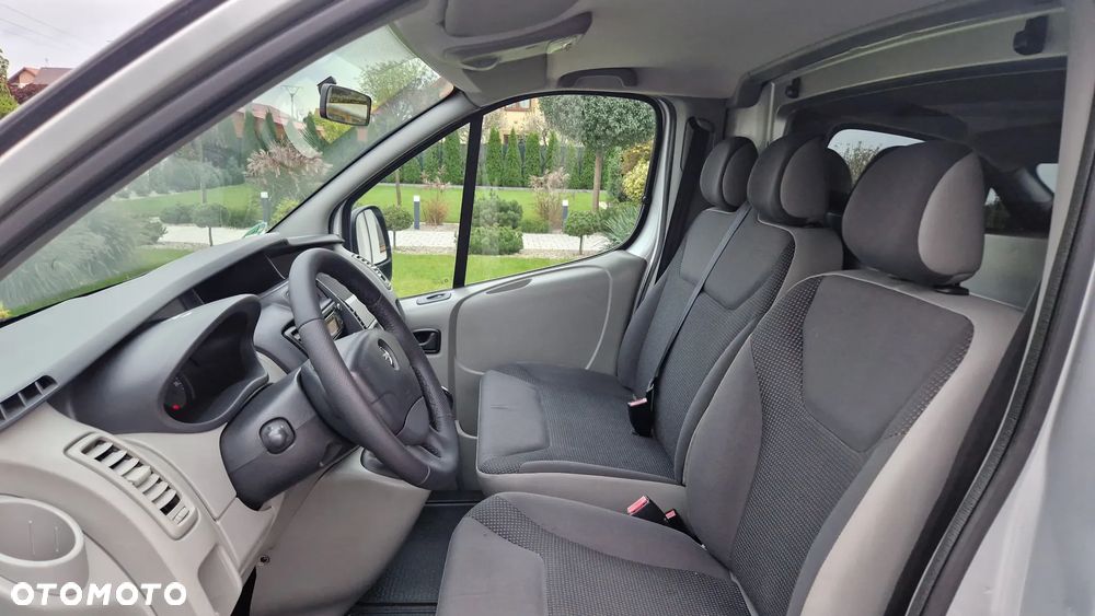 Opel Vivaro - 11