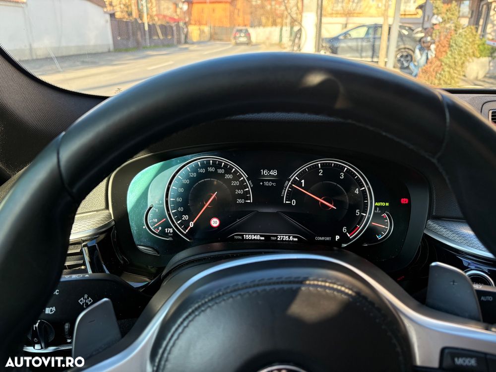 BMW Seria 5 530d xDrive AT - 10