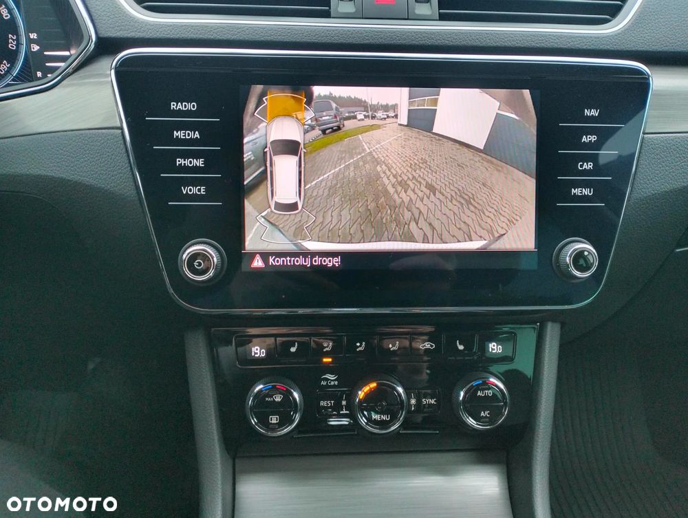 Skoda Superb 2.0 TDI SCR 4x4 Style DSG - 31