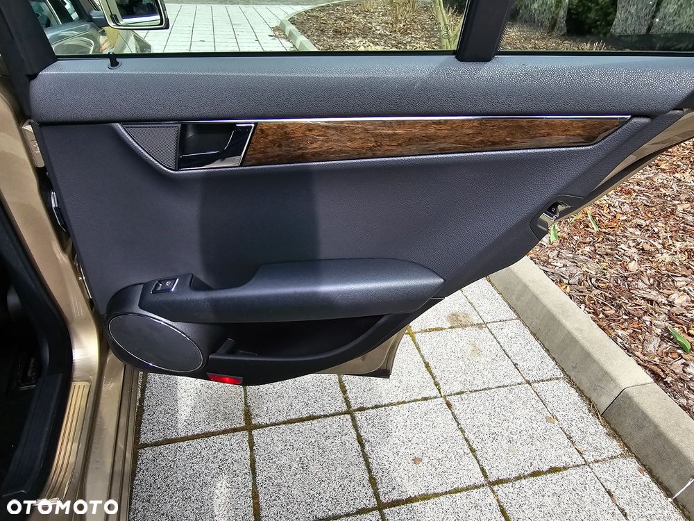 Mercedes-Benz Klasa C 180 Kompressor Automatik Elegance - 22