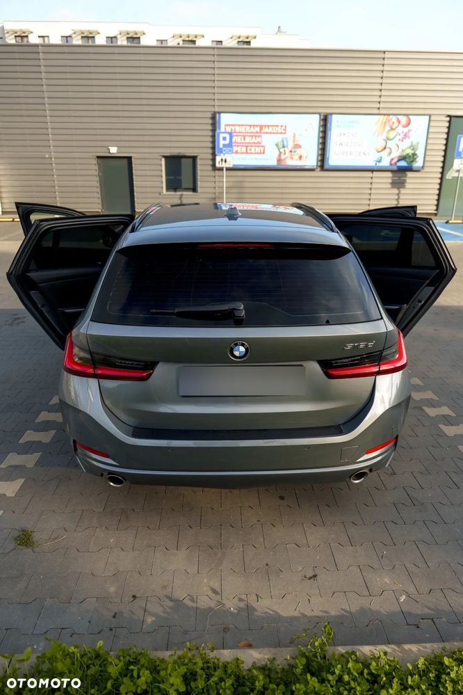 BMW Seria 3 318d MHEV - 15