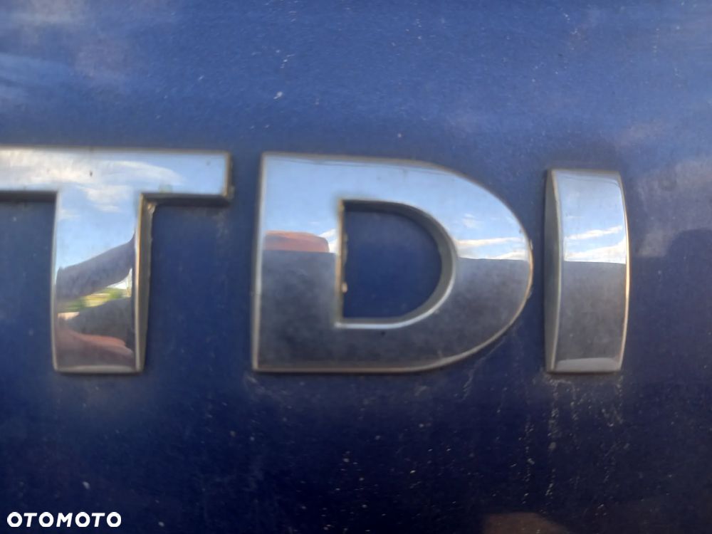 Volkswagen Passat - 13