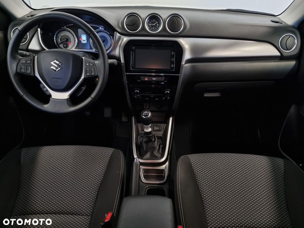 Suzuki Vitara 1.4 Boosterjet mHEV Premium 2WD - 11