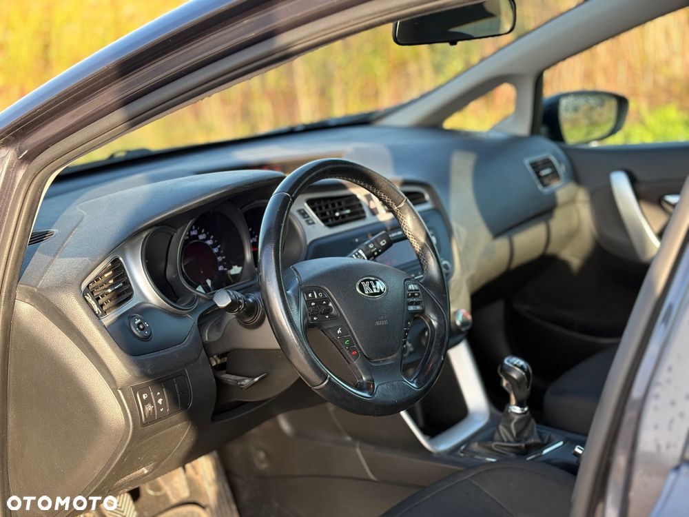 Kia Ceed 1.4 CVVT Attract - 13