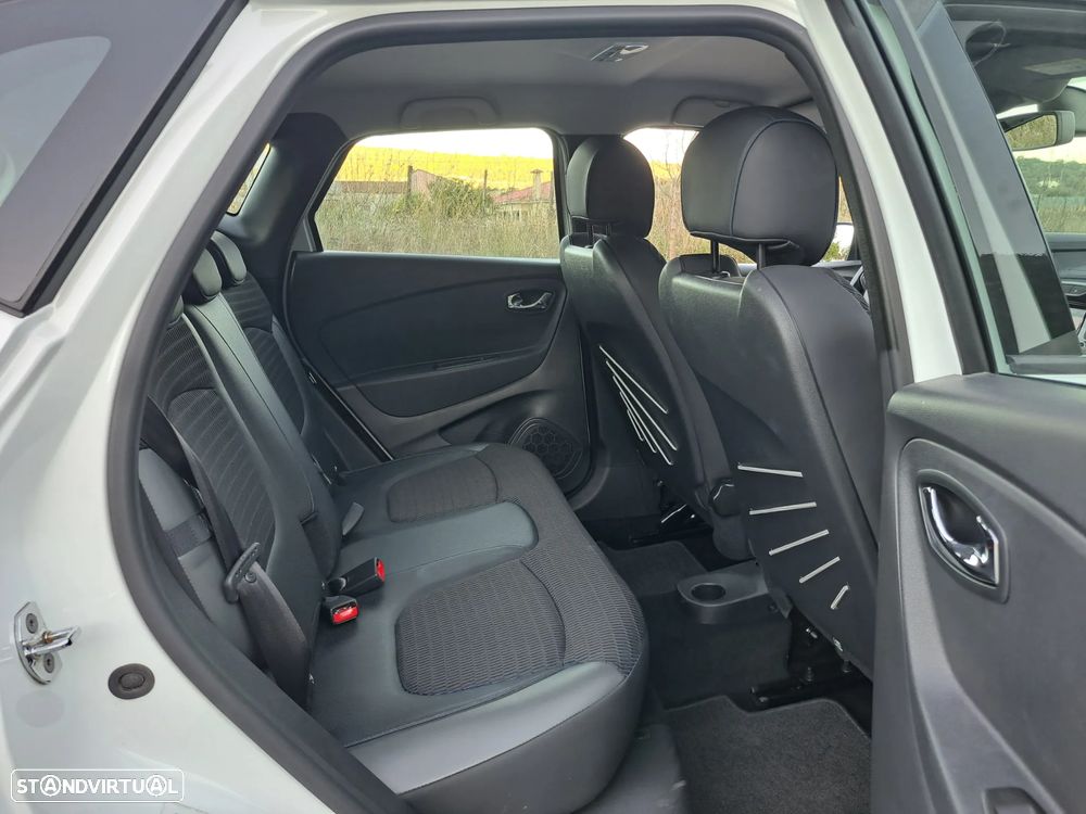Renault Captur ENERGY TCe 120 EDC Crossborder - 29