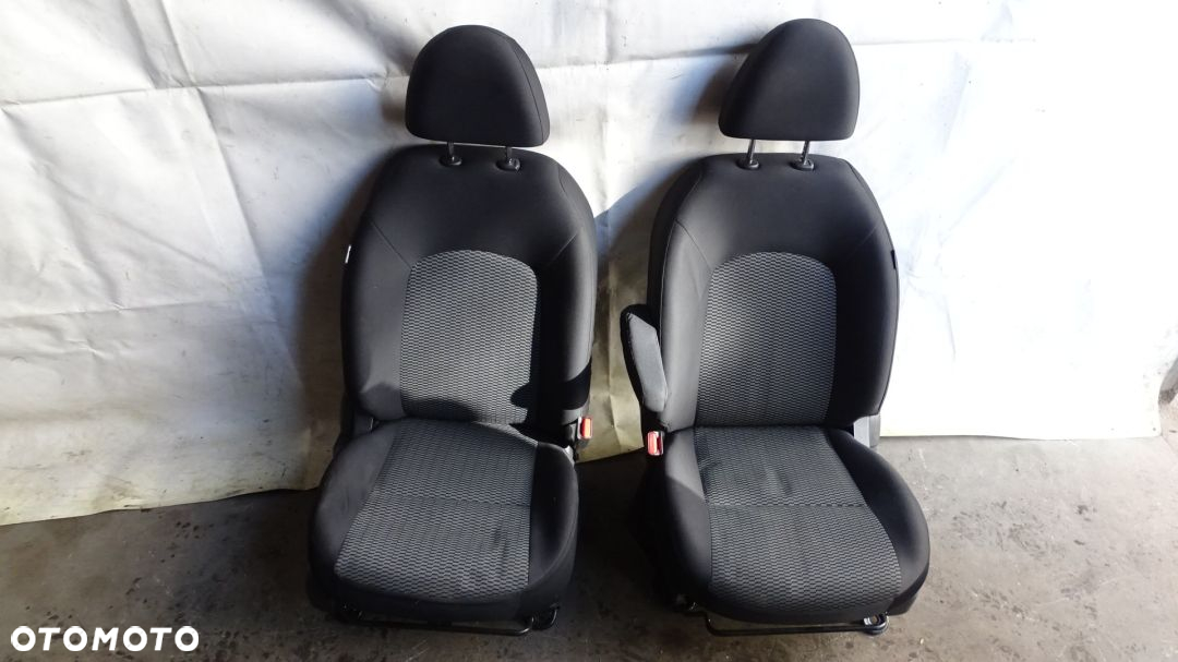 FOTELE KOMPLET NISSAN MICRA K13 - 8