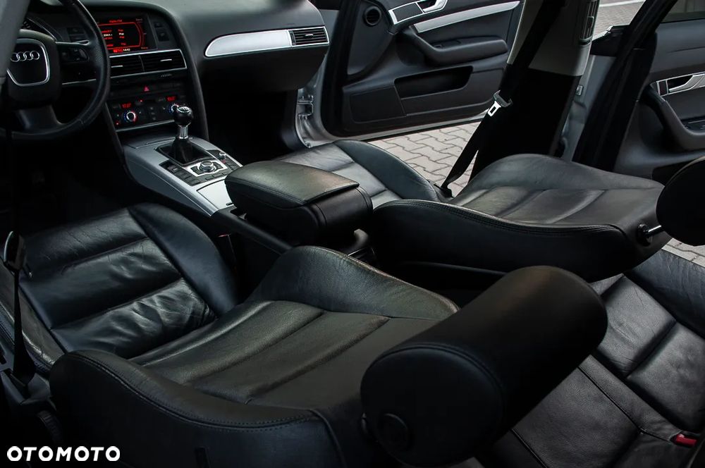 Audi A6 Limousine 2.4 - 36