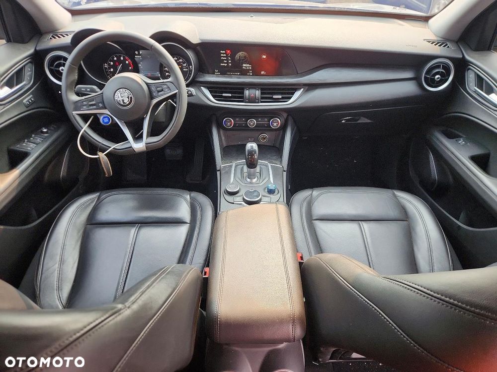 Alfa Romeo Stelvio - 7