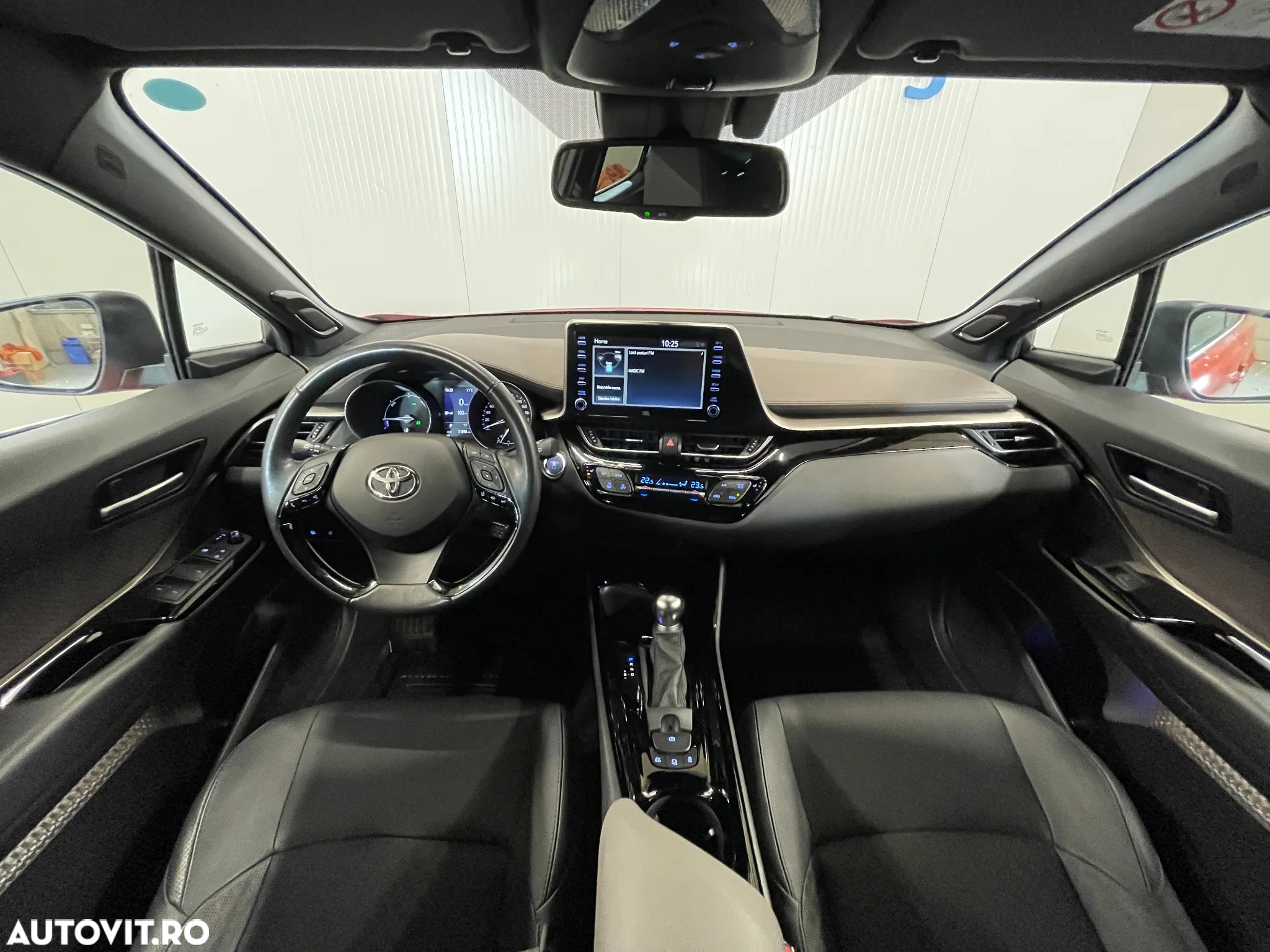 Toyota C-HR 2.0 HSD 184 CP 4x2 CVT Classy Bi-Tone - 7