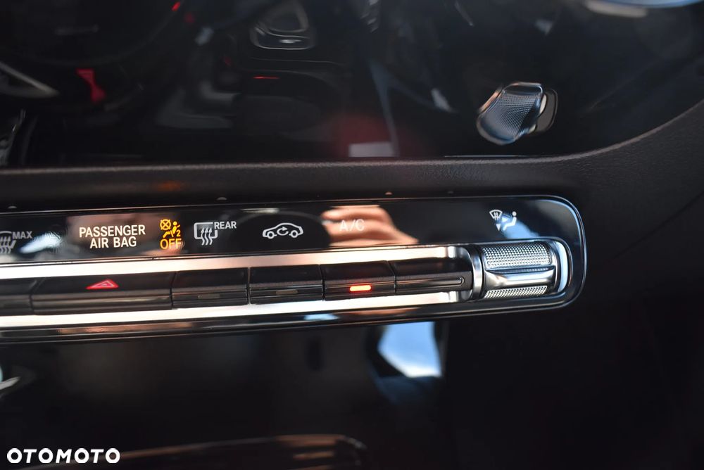 Mercedes-Benz CLA 200 mHEV 7G-DCT - 35