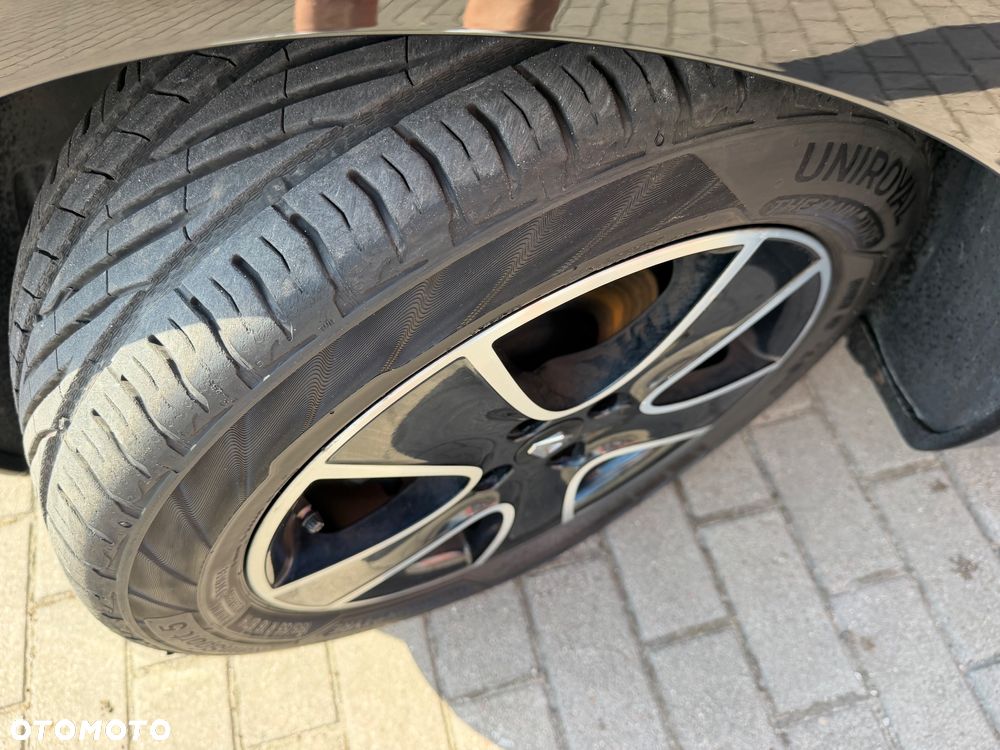Renault Clio TCe 90 Limited - 26