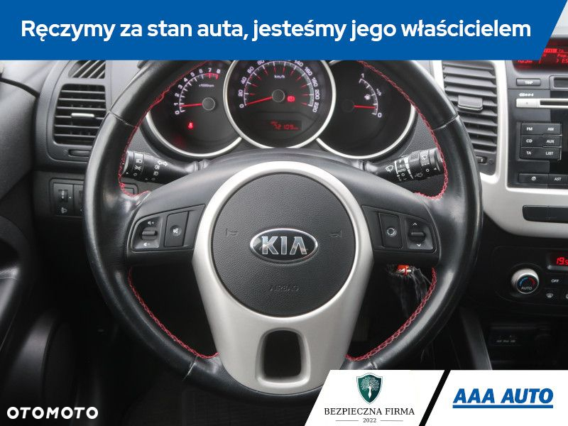 Kia Venga - 16