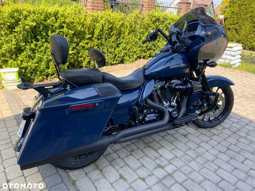 Harley-Davidson Touring Road Glide - 11