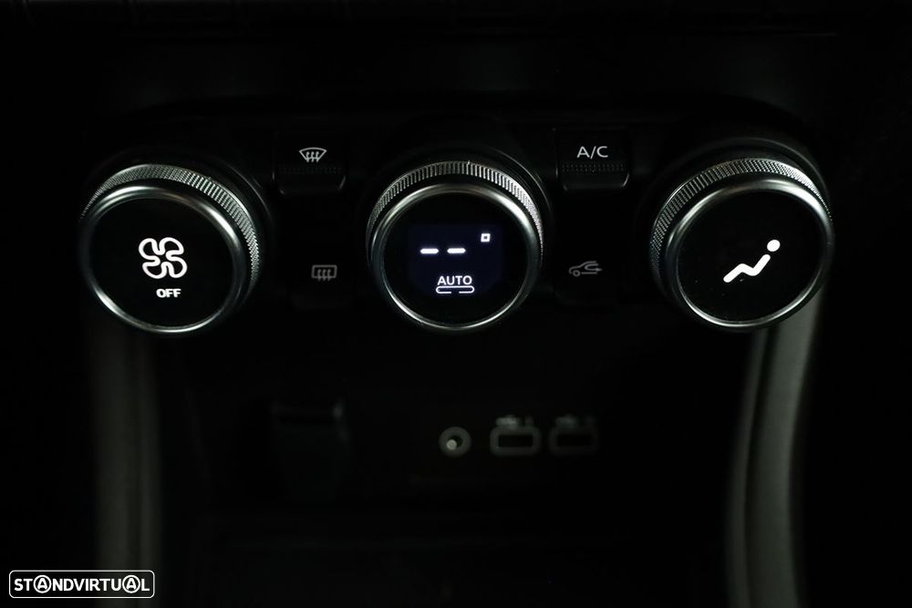 Renault Captur 1.0 TCe Techno Bi-Fuel - 13