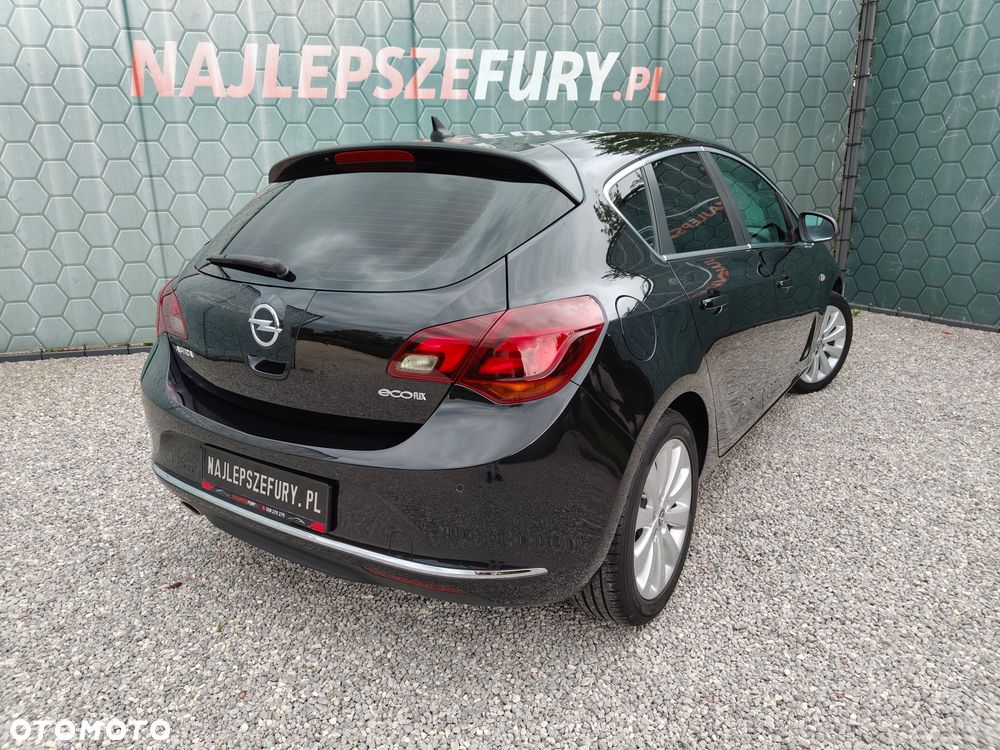 Opel Astra 1.4 Turbo Exklusiv - 23