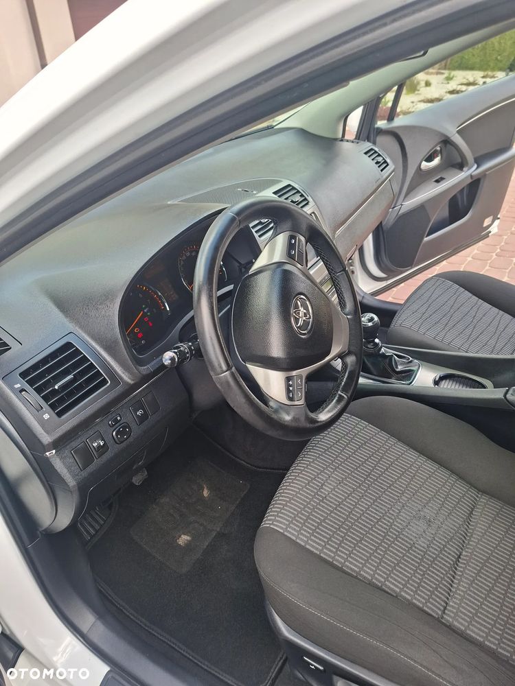 Toyota Avensis 1.8 Life - 17