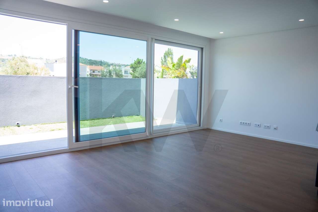 Moradia Contemporânea T3 em Aires com Vista para o Castelo de Palmela - Grande imagem: 3/25