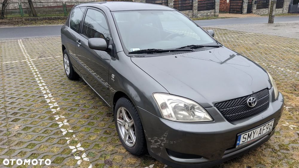 Toyota Corolla - 2