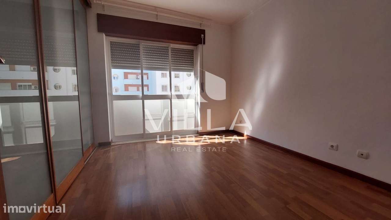 Apartamento T1 - Santa Marta do Pinhal, Corroios - Grande imagem: 5/29