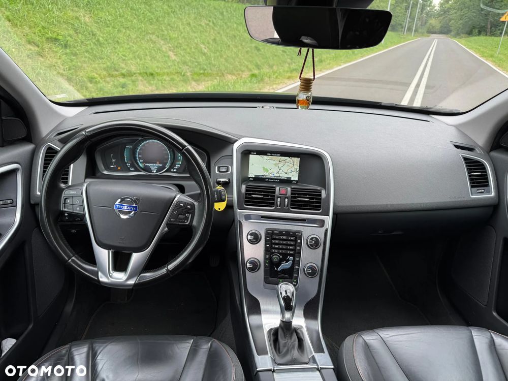 Volvo XC 60 D4 Drive-E Ocean Race - 9