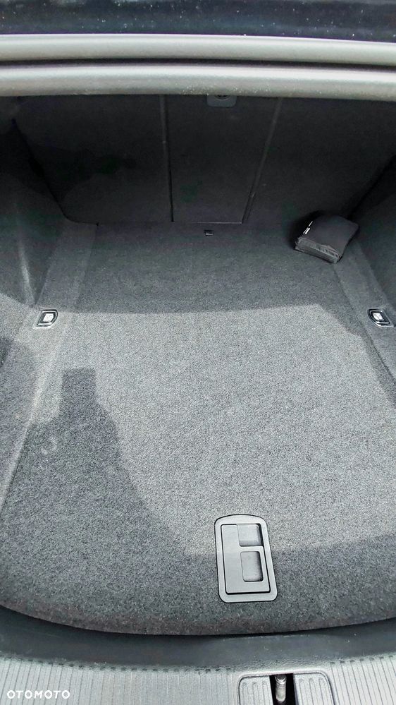 Audi A4 Limousine 35 TFSI mHEV Advanced S tronic - 35