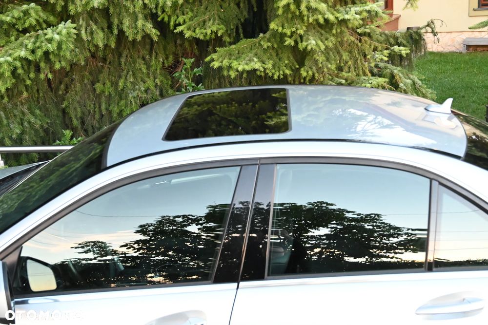 Mercedes-Benz Klasa C 300 4Matic 7G-TRONIC - 11