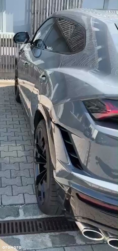 Lamborghini Urus - 10