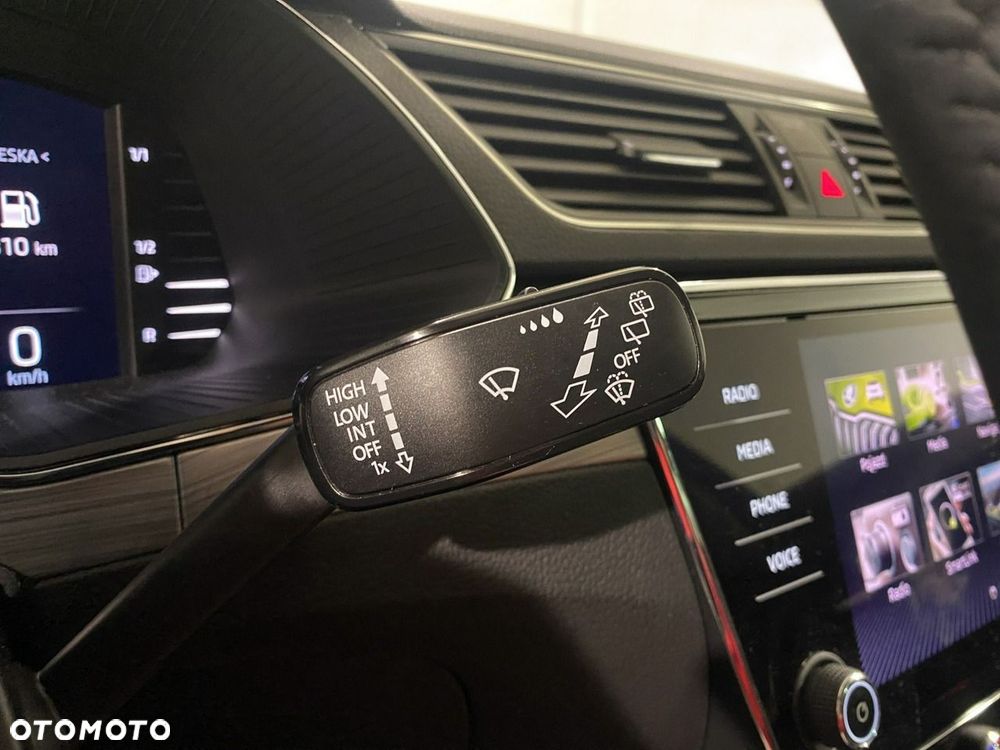 Skoda Superb 2.0 TDI SCR Ambition DSG - 25