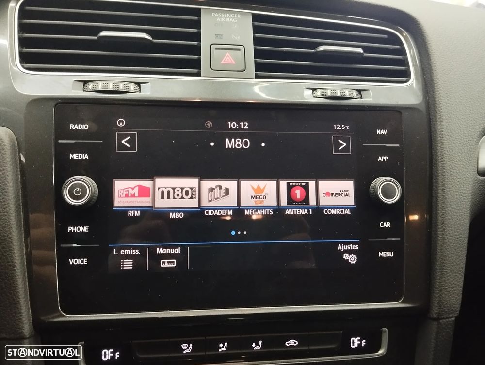 VW Golf Variant 2.0 TDi R-Line DSG - 23