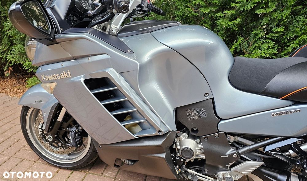 Kawasaki GTR - 10