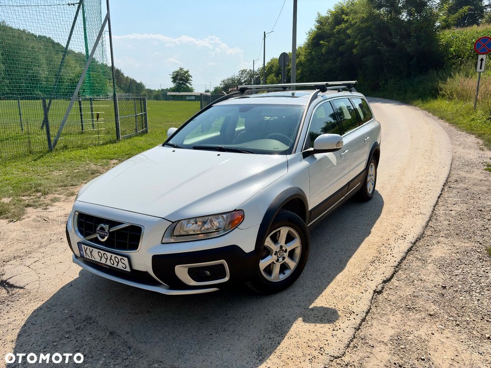 Volvo XC 70 - 1