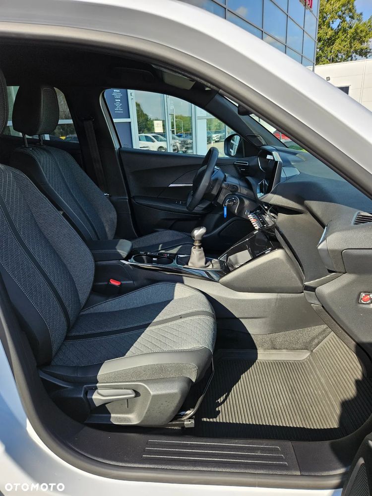 Peugeot 2008 PureTech 100 Allure S&S BVM6 - 12