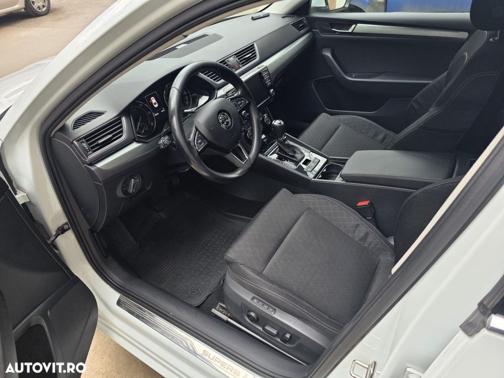 Skoda Superb 2.0 TDI DSG Premium Edition - 3