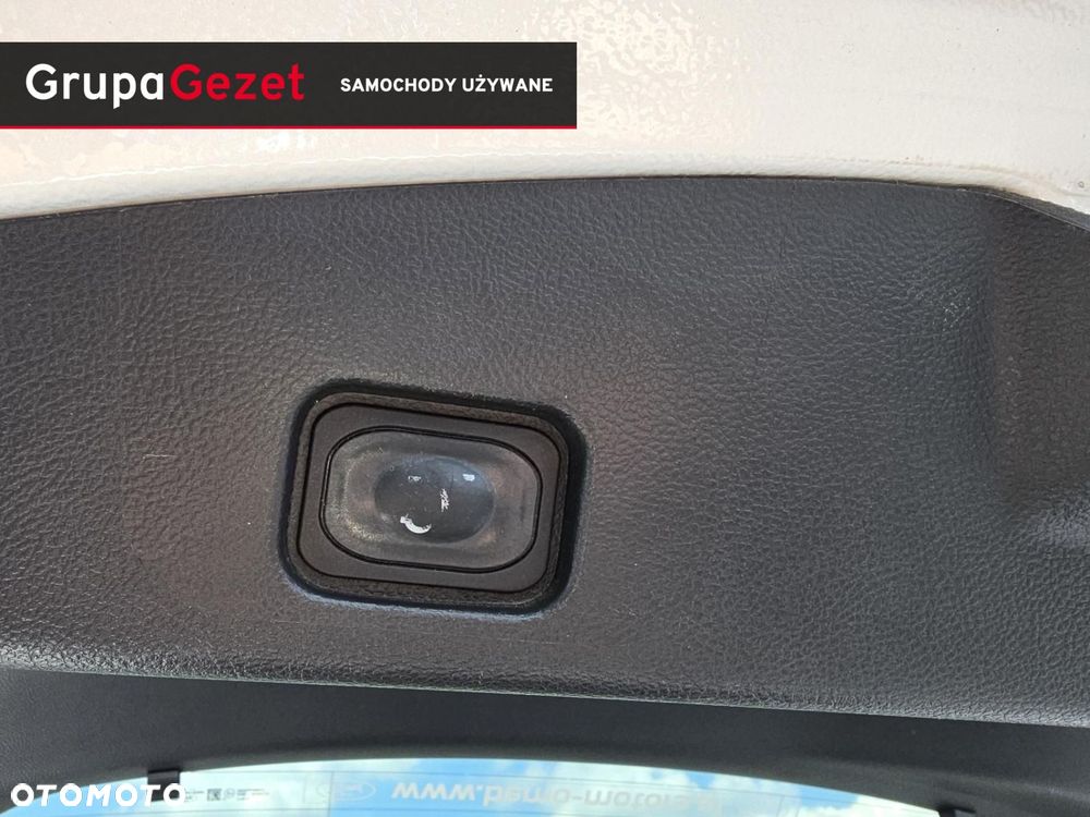 Ford Mondeo - 36