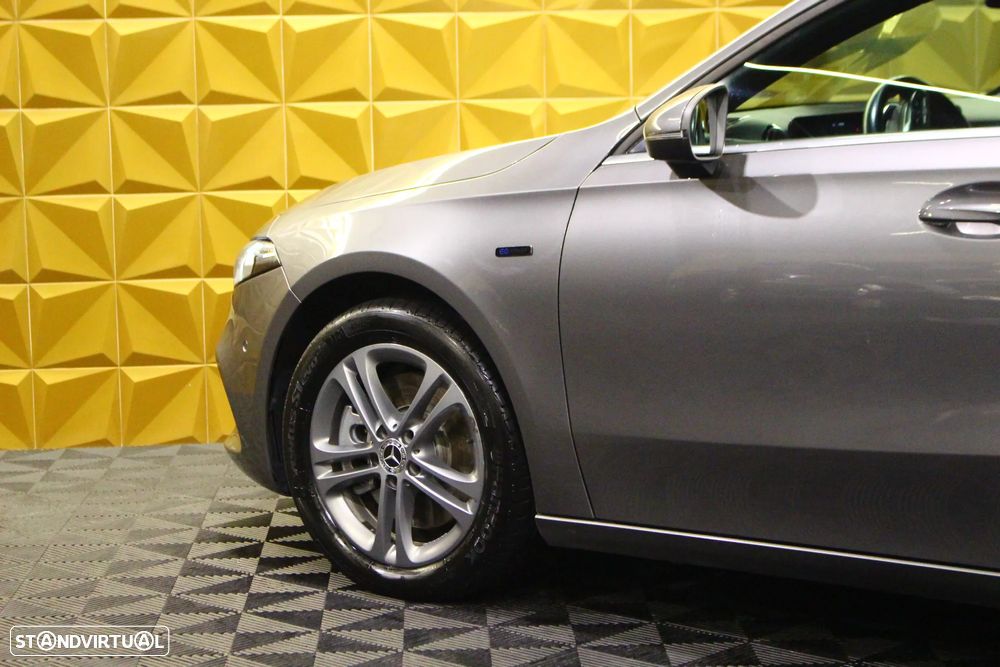 Mercedes-Benz A 250 e Progressive - 13