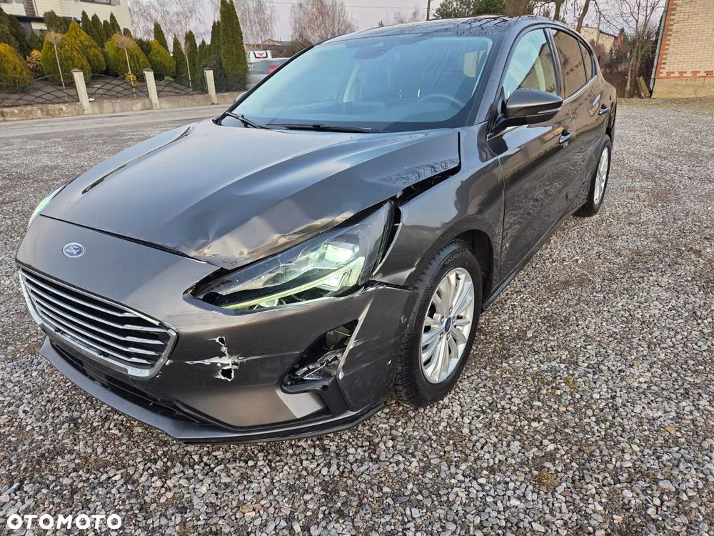 Ford Focus 1.5 EcoBoost Titanium - 11