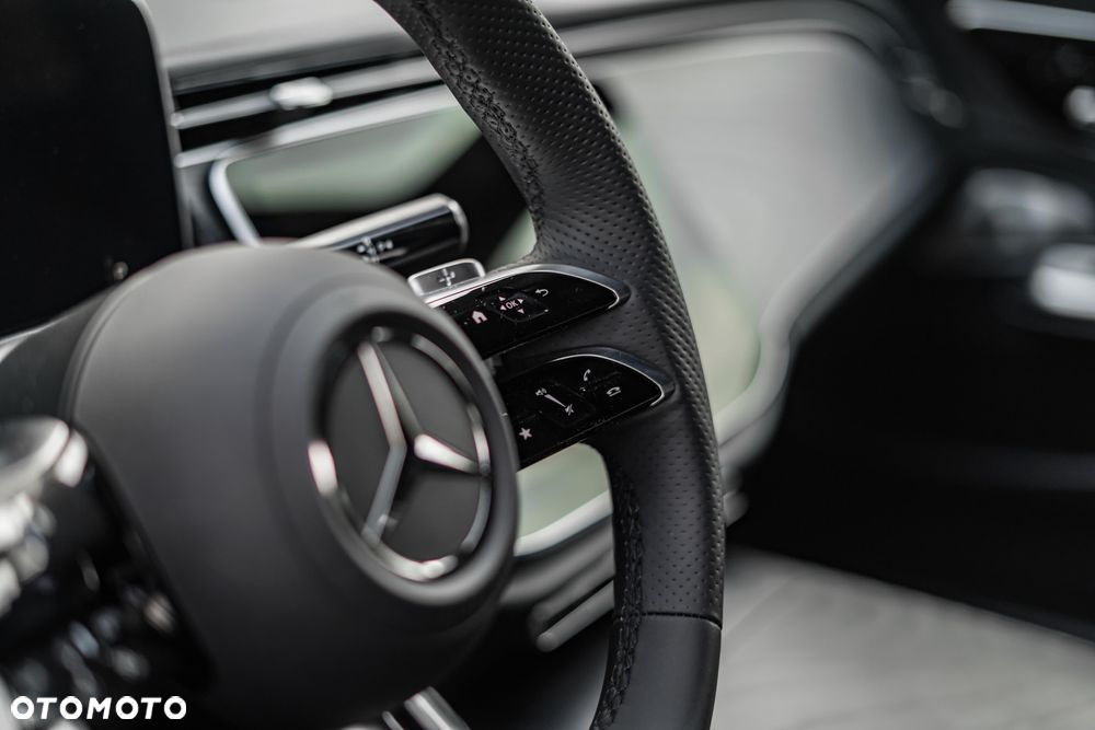 Mercedes-Benz Klasa E 220 d 4-Matic AMG - 17