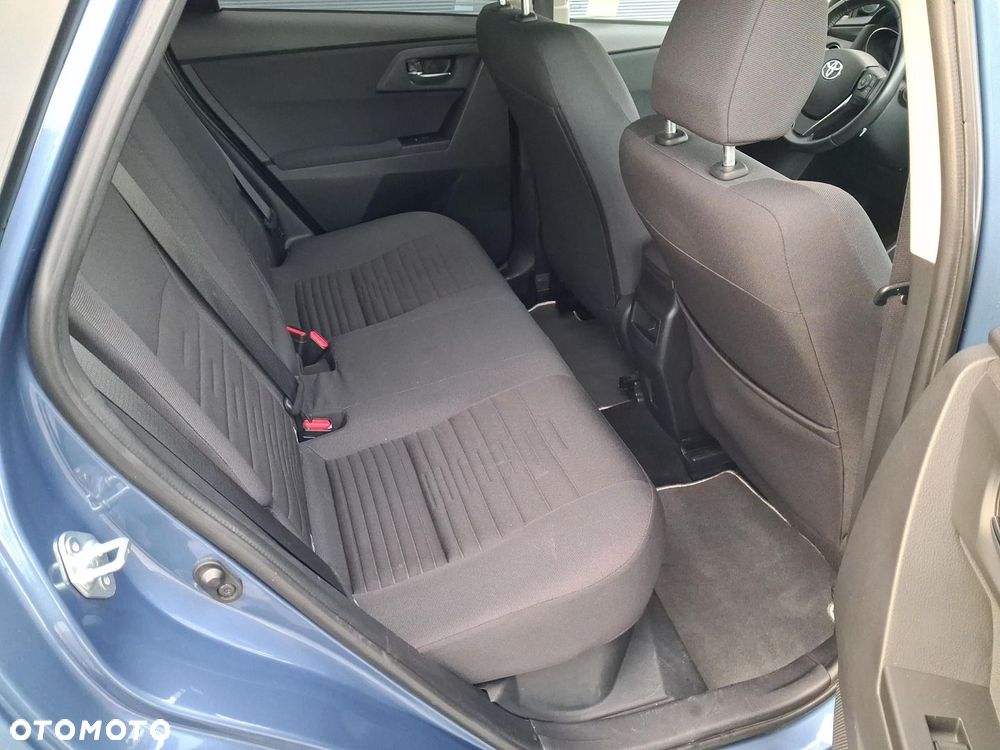 Toyota Auris - 11