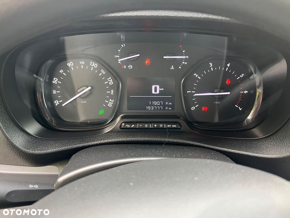 Toyota PROACE - 12